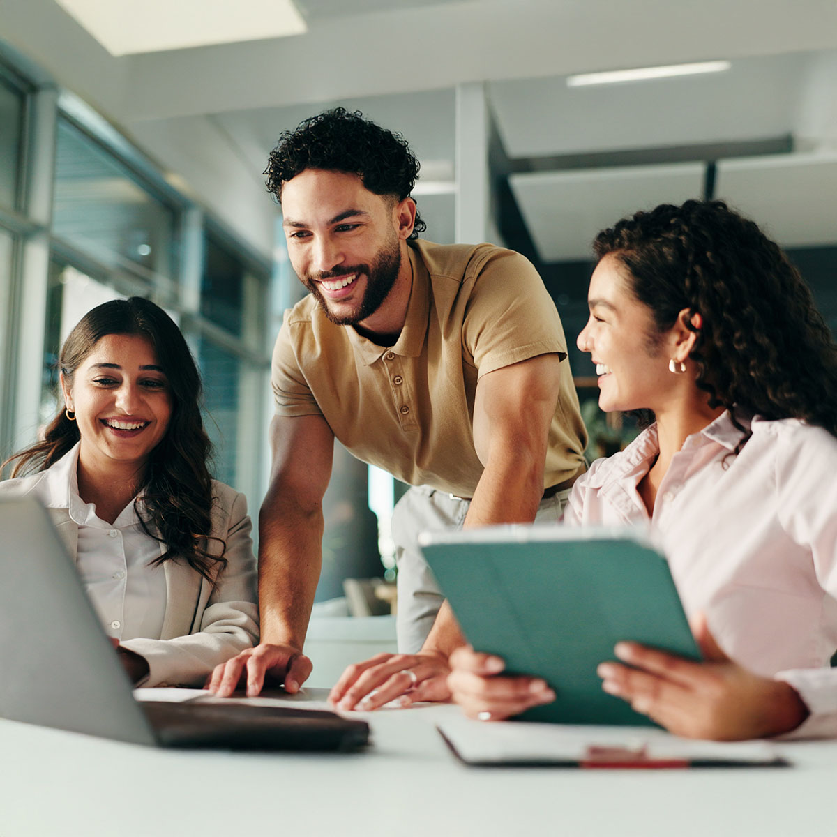 Ihr Weg zu mehr Sicherheit So schützen Sie Ihre Belegschaft aktiv und umfassend